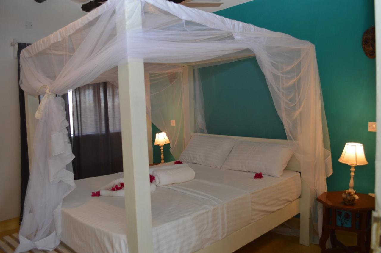 Pole Pole Beach House Watamu Esterno foto